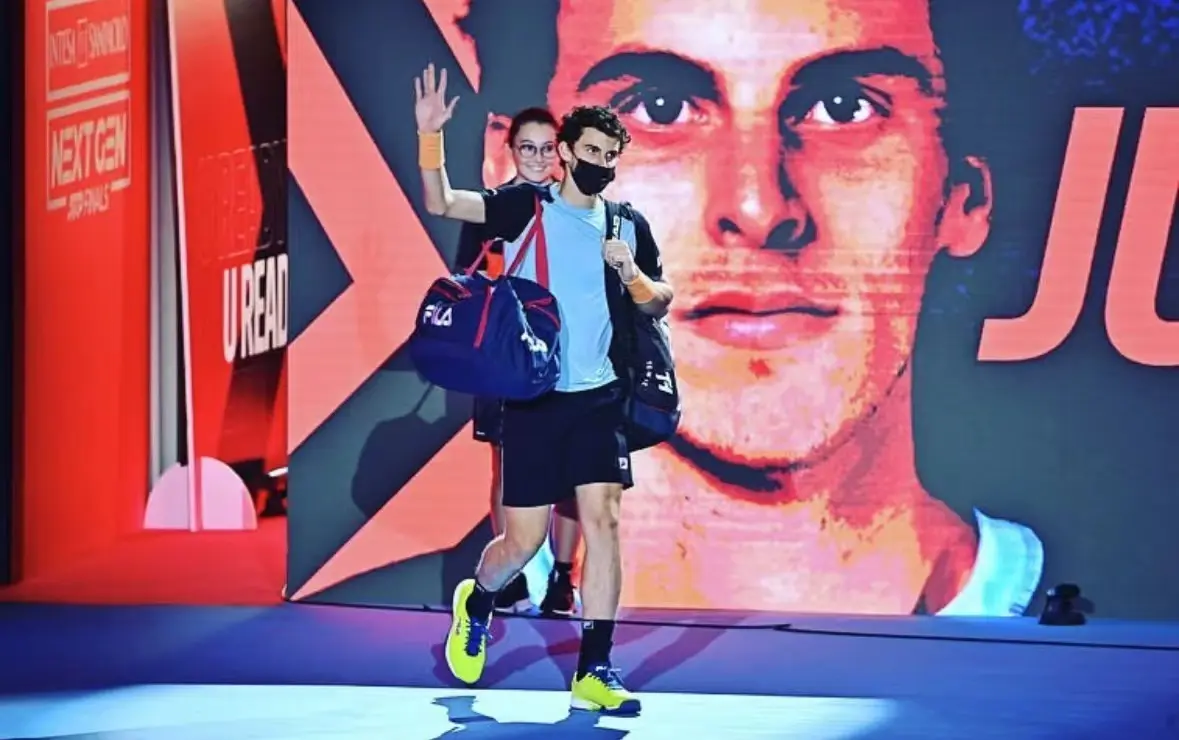 然而, 胡安, 退赛的选手 然而, 胡安, 退赛的选手