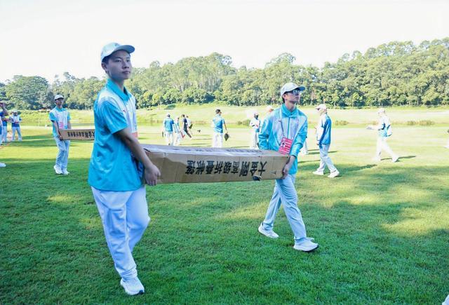 积蓄力量的, 小时 积蓄力量的, 小时